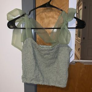 shoulder tie crop tank